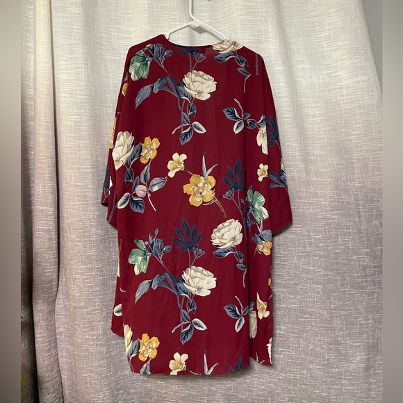 Lightweight kimono style cover up - Picture 2 of 3